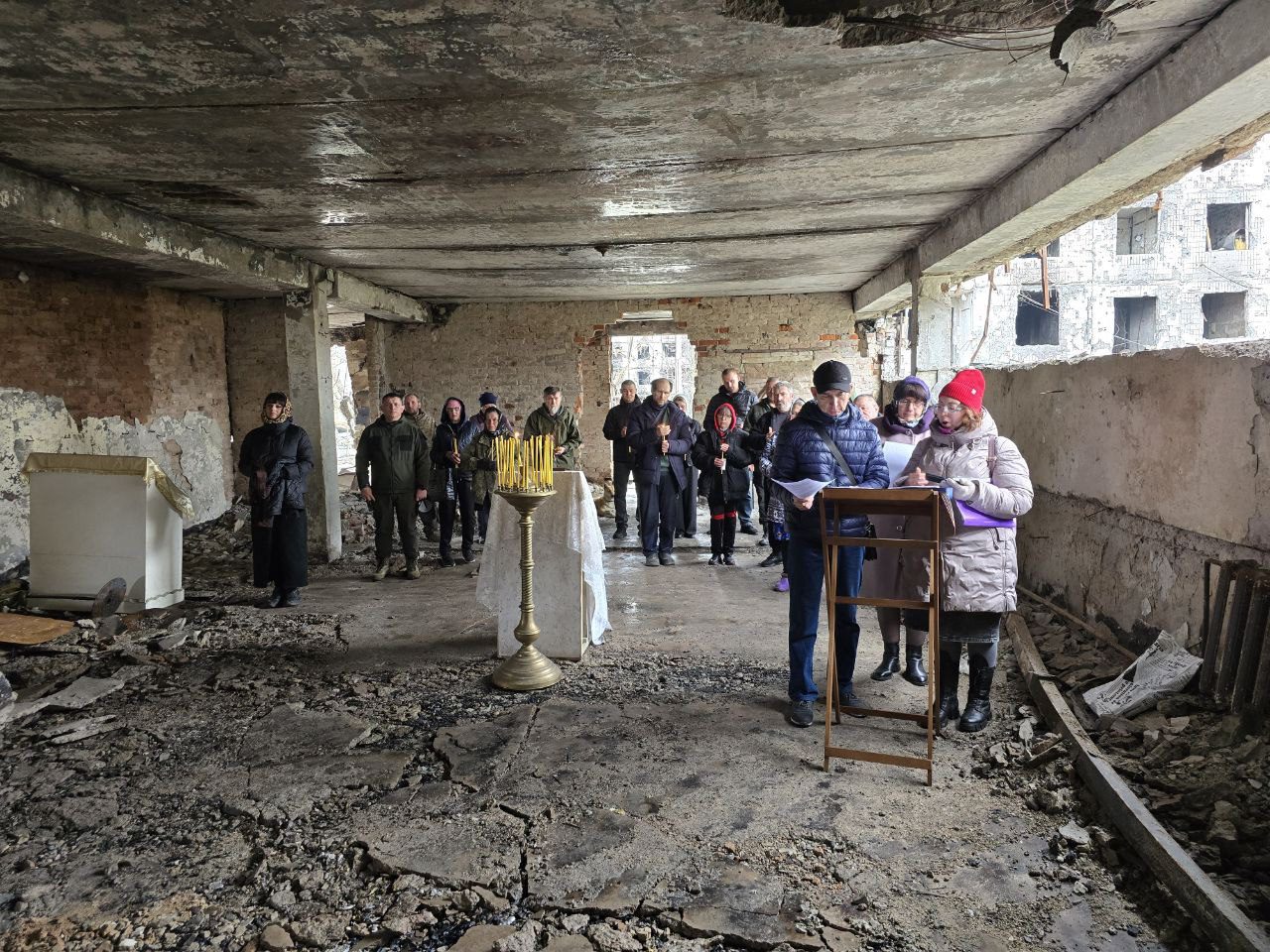 Литургия в храме в честь Святителя Тихона, Патриарха Московского, в Угледаре